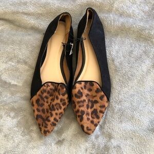 Gap women’s black and cheetah print point toe flats size 7